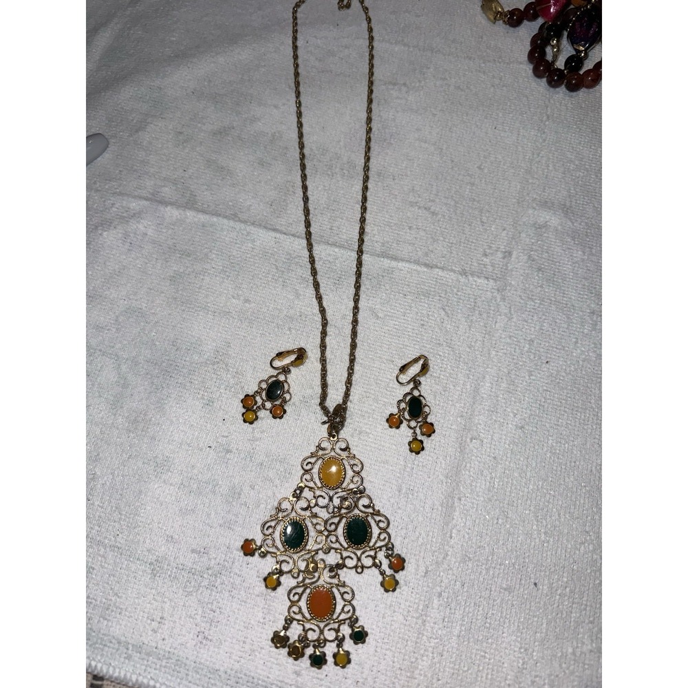 Vintage Celebrity NY Chandelier Necklace 22" - Gold Tone With Clip On Earrings